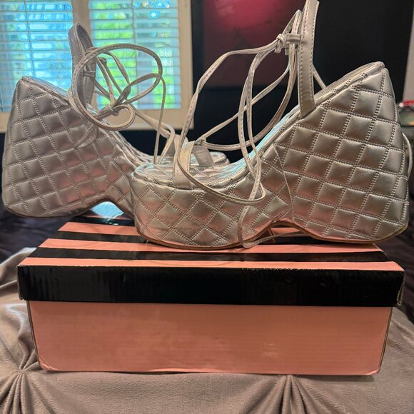 LADY GODIVA SILVER NIGHTSHADE PLATFORM LONG LACE-UP SANDALS NEW IN BOX (NWT) - Picture 6 of 14